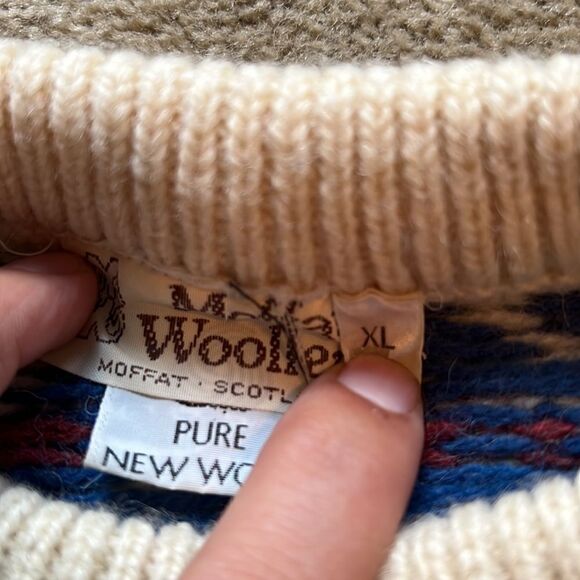 Vintage Scottish Wool Sweater - XL - Picture 8 of 8